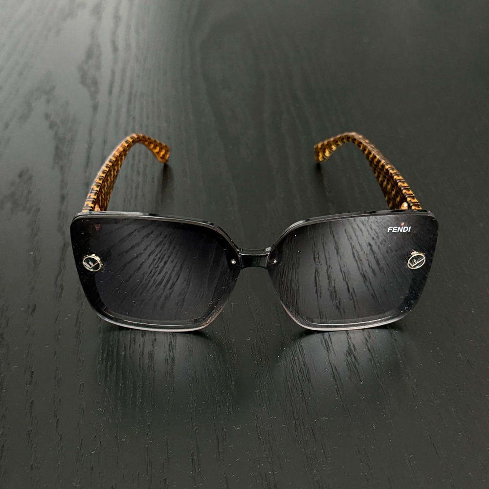 Fendi FF Logo Black and Brown OverSized Sunglasses